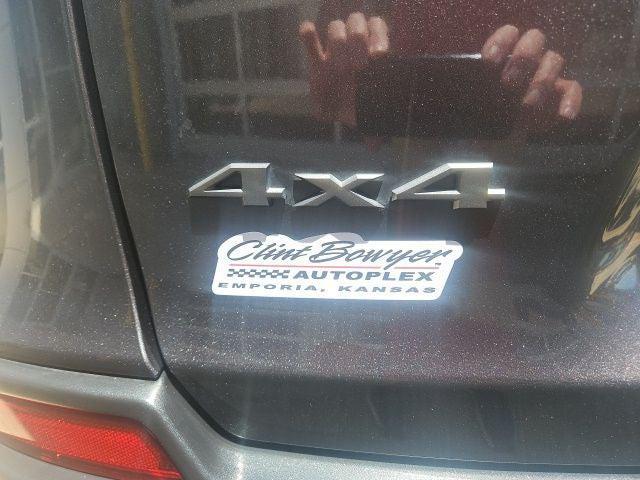 Photo of 2022 Granite Crystal Metallic Clearcoat Jeep Cherokee