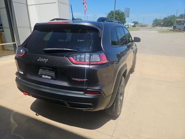 Photo of 2022 Granite Crystal Metallic Clearcoat Jeep Cherokee