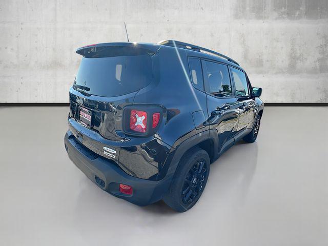 Photo of 2022 Black Clearcoat Jeep Renegade