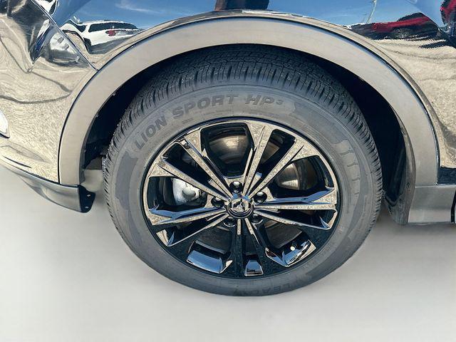 Photo of 2018 Shadow Black Ford Escape