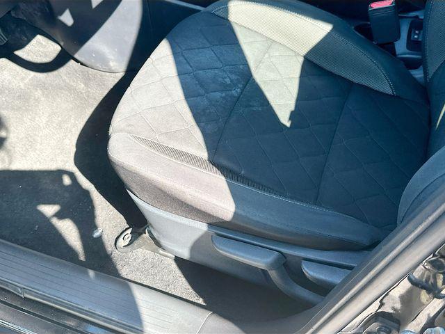 Photo of 2020 Super Black Nissan Kicks
