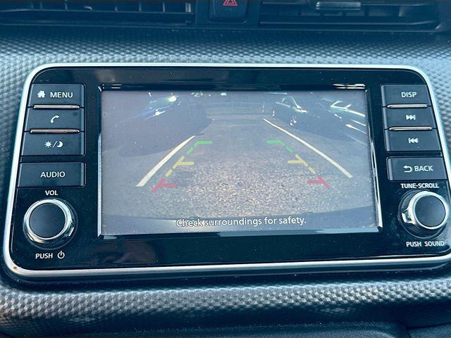 Photo of 2020 Super Black Nissan Kicks