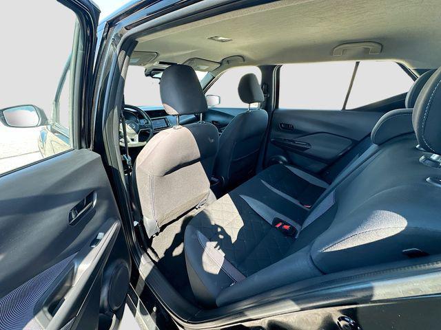 Photo of 2020 Super Black Nissan Kicks