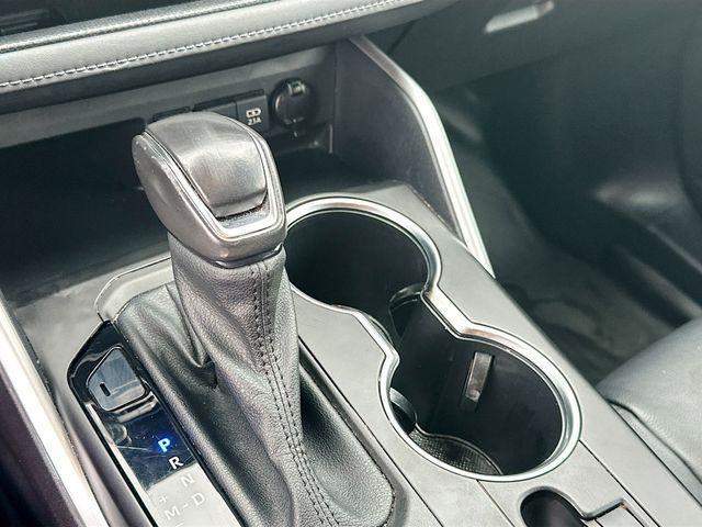 Photo of 2021 Gray Toyota Highlander
