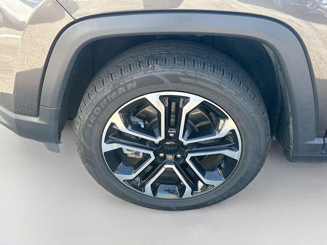 Photo of 2023 Granite Crystal Metallic Clearcoat Jeep Compass