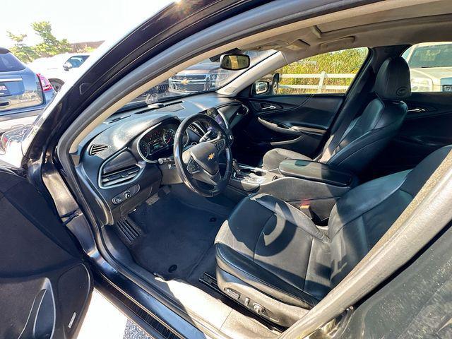 Photo of 2018 Mosaic Black Metallic Chevrolet Malibu