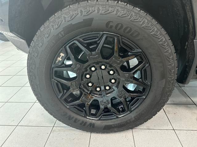 Photo of 2025 Meteorite Metallic (Grey) GMC HUMMER EV Pickup