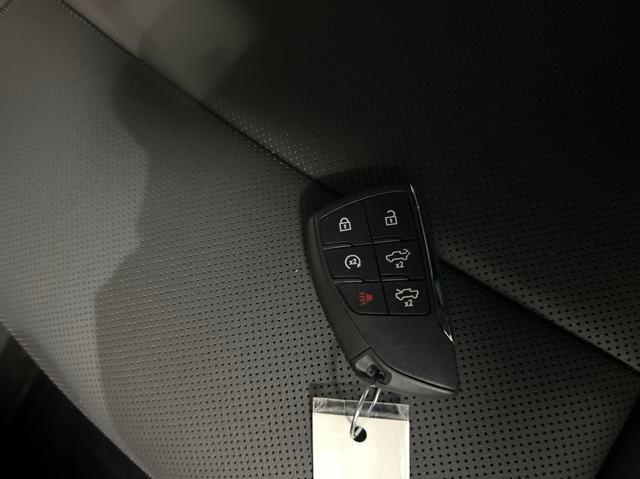 Photo of 2025 Meteorite Metallic (Grey) GMC HUMMER EV Pickup