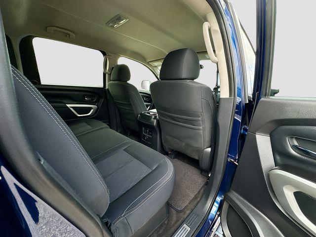 Photo of 2018 Deep Blue Pearl Nissan Titan