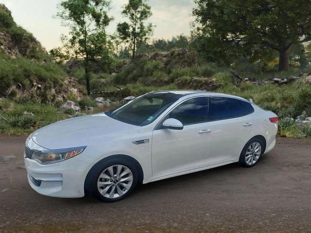 Photo of 2018 Snow White Pearl Kia Optima
