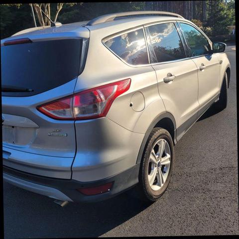 Photo of 2014 Grey Ford Escape