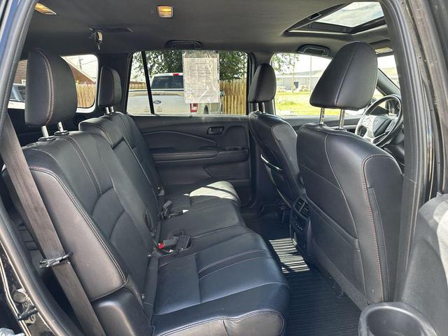 Photo of 2022 Crystal Black Pearl Honda Pilot