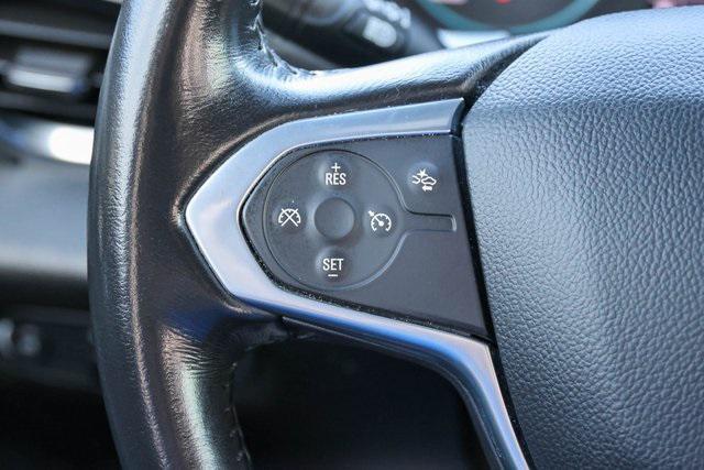 Photo of 2022 Summit White Chevrolet Traverse