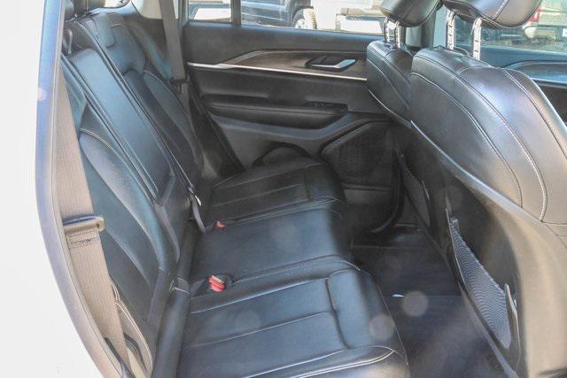 Photo of 2023 Bright White Clearcoat Jeep Grand Cherokee
