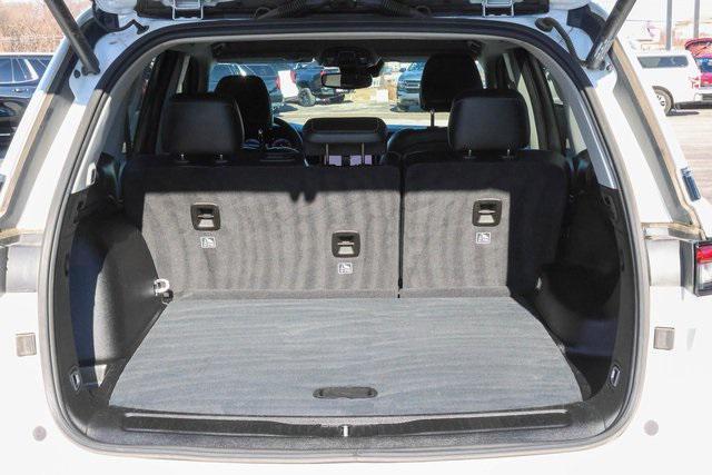 Photo of 2023 Bright White Clearcoat Jeep Grand Cherokee