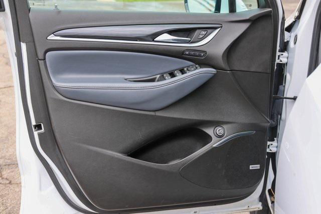Photo of 2024 Summit White Buick Enclave