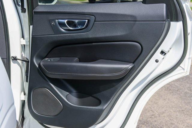 Photo of 2023 Crystal White Metallic Volvo XC60
