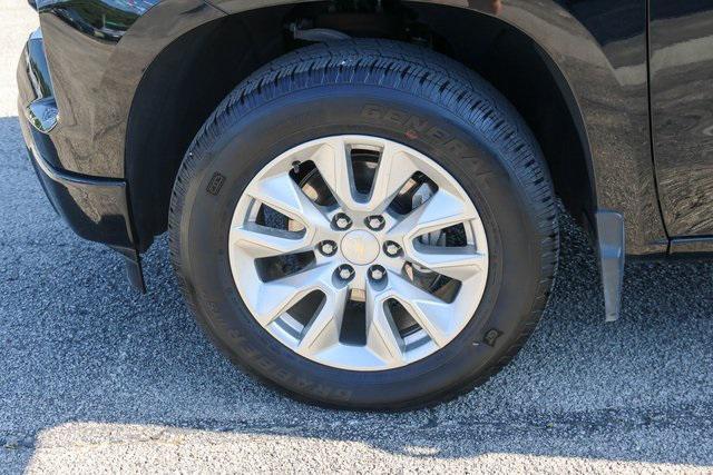 Photo of 2023 Black Chevrolet Silverado 1500