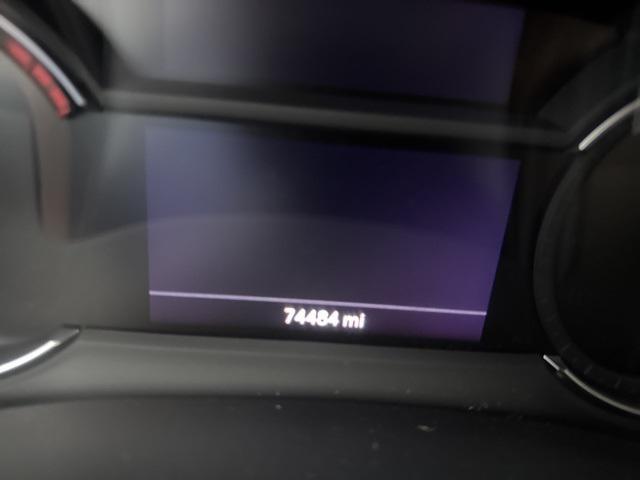 Photo of 2023 Crystal White Tricoat Cadillac XT6