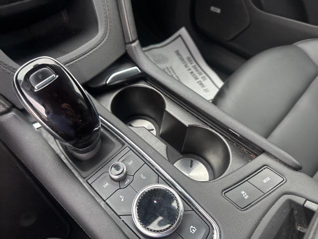 Photo of 2023 Crystal White Tricoat Cadillac XT6