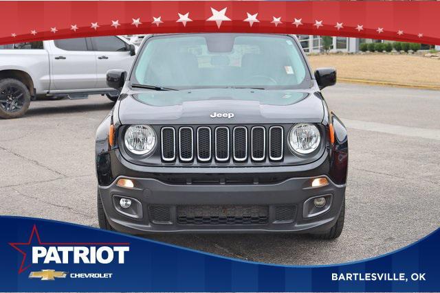 Photo of 2017 Black Jeep Renegade