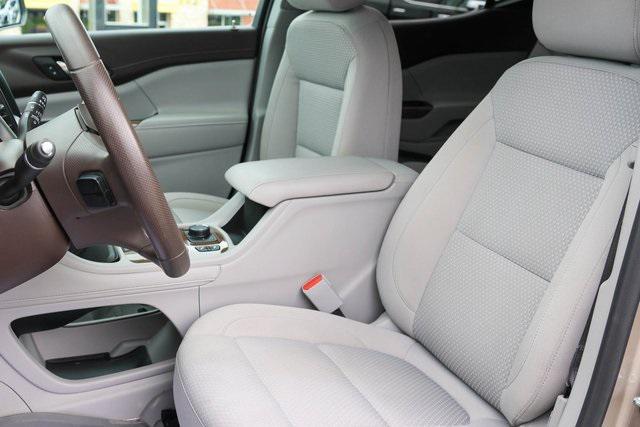 Photo of 2023 Light Stone Metallic GMC Acadia