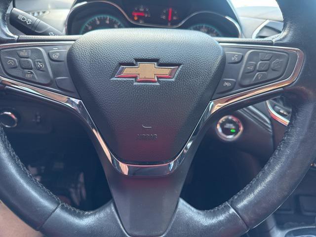 Photo of 2018 Summit White Chevrolet Cruze