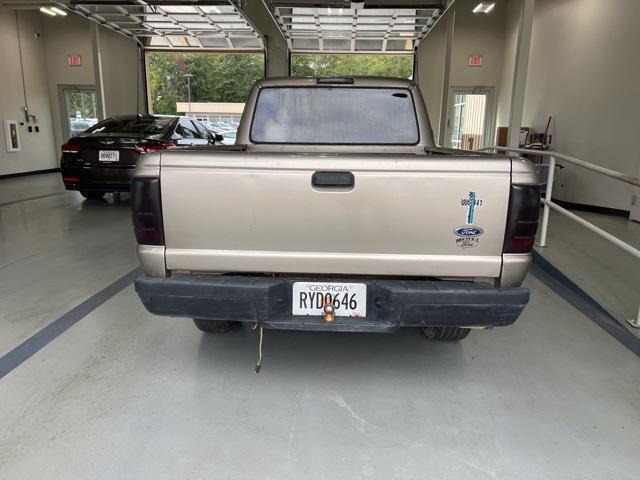 Photo of 2004 Arizona Beige Clearcoat Metallic Ford Ranger