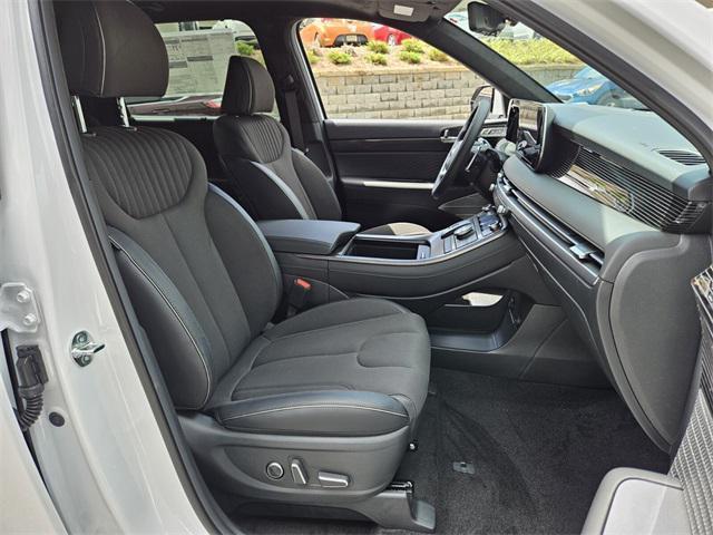 Photo of 2025 Hyper White Hyundai PALISADE