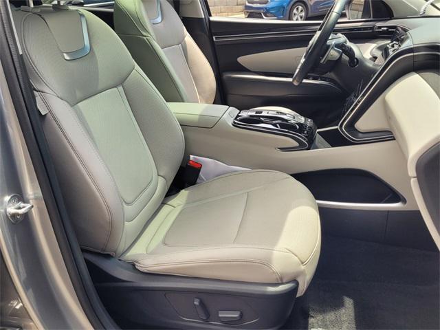 Photo of 2023 Shimmering Silver Hyundai TUCSON
