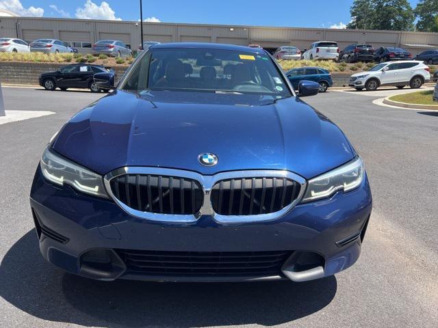 Photo of 2019 Estoril Blue Metallic BMW 330