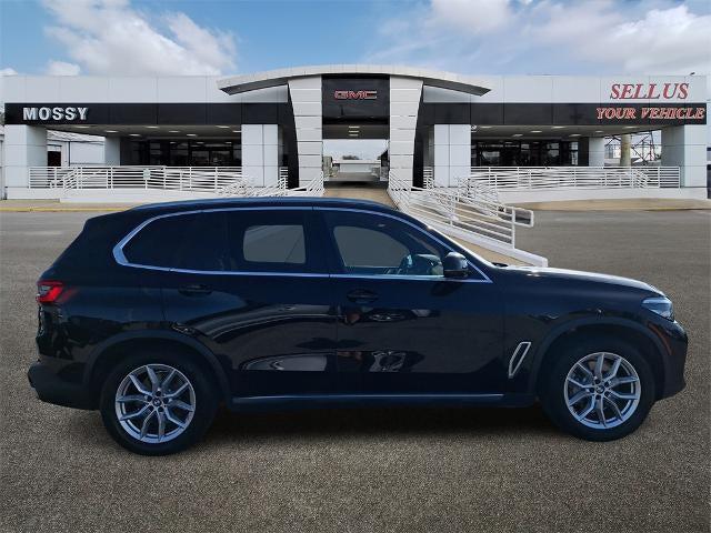 Photo of 2021 Black BMW X5