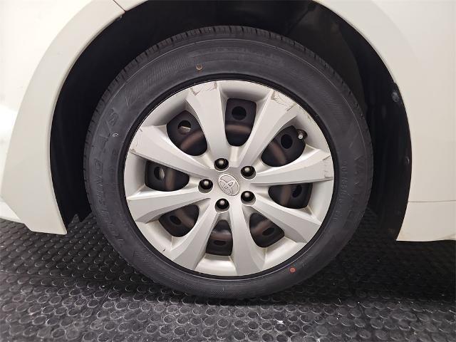 Photo of 2021 White Toyota Corolla
