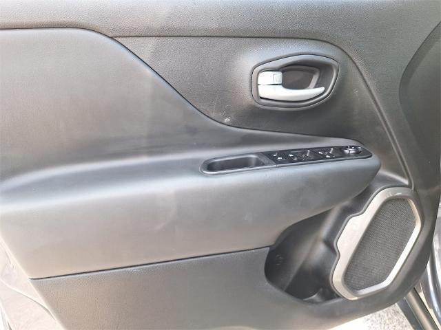 Photo of 2023 Gray Jeep Renegade