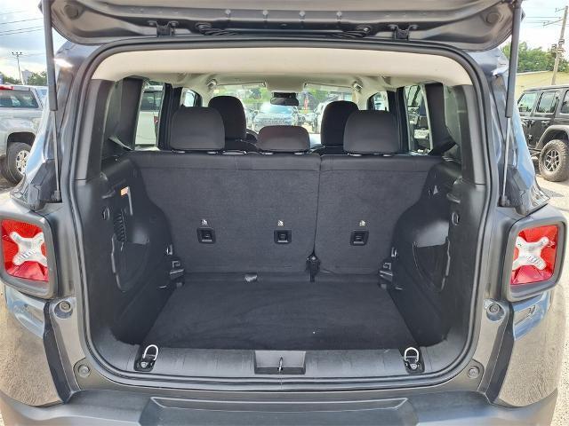Photo of 2023 Gray Jeep Renegade
