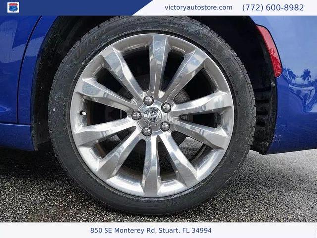 Photo of 2019 Ocean Blue Metallic Clearcoat Chrysler 300