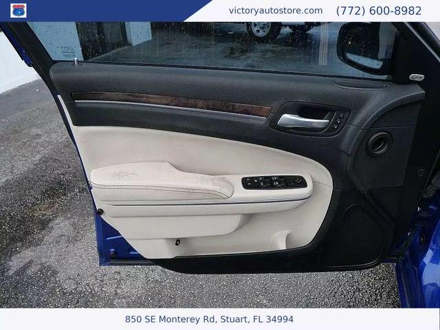Photo of 2019 Ocean Blue Metallic Clearcoat Chrysler 300