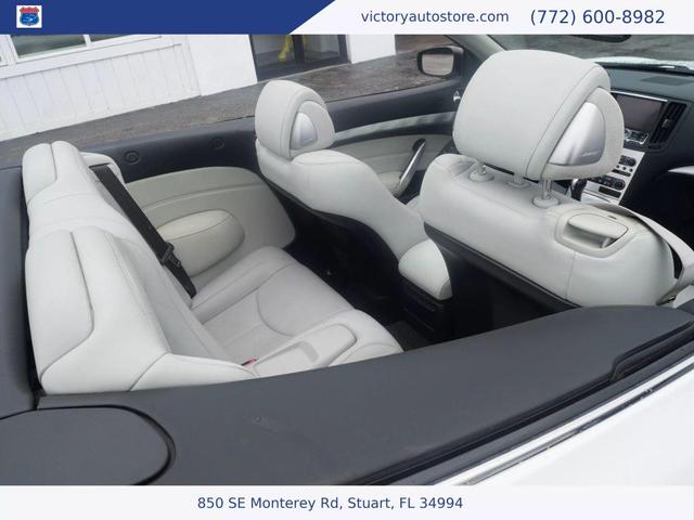 Photo of 2009 Moonlight White INFINITI G37