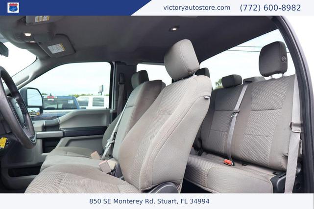 Photo of 2018 Oxford White Ford F-250