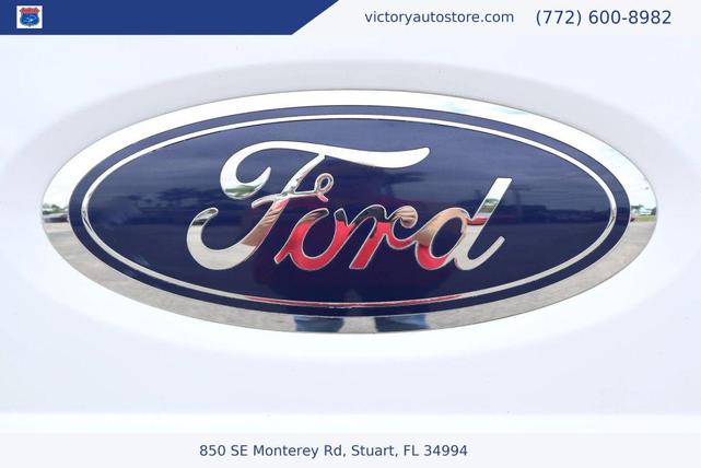 Photo of 2018 Oxford White Ford F-250