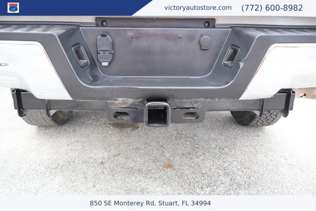 Photo of 2018 Oxford White Ford F-250