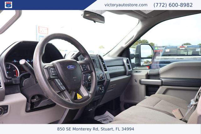 Photo of 2018 Oxford White Ford F-250