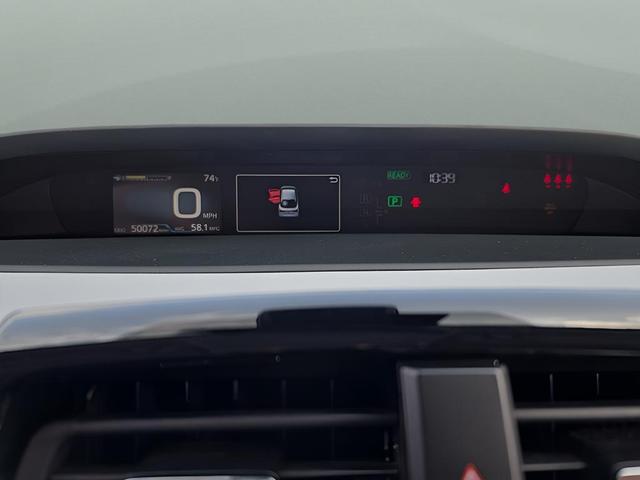 Photo of 2020 Blizzard Pearl Toyota Prius
