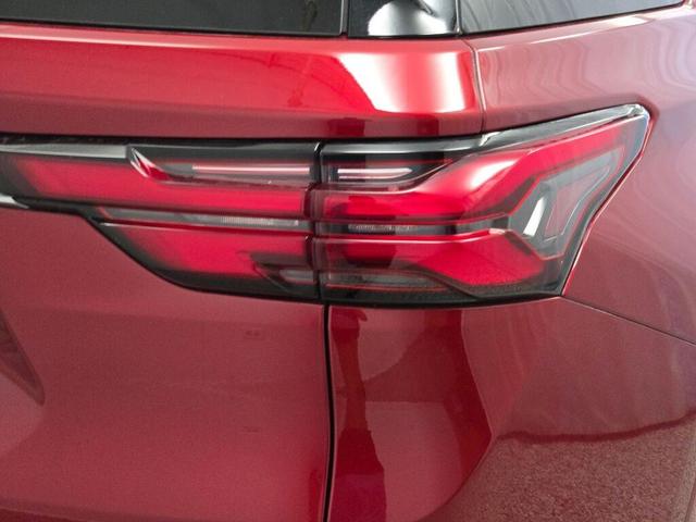 Photo of 2023 Radiant Red Tintcoat Chevrolet Traverse