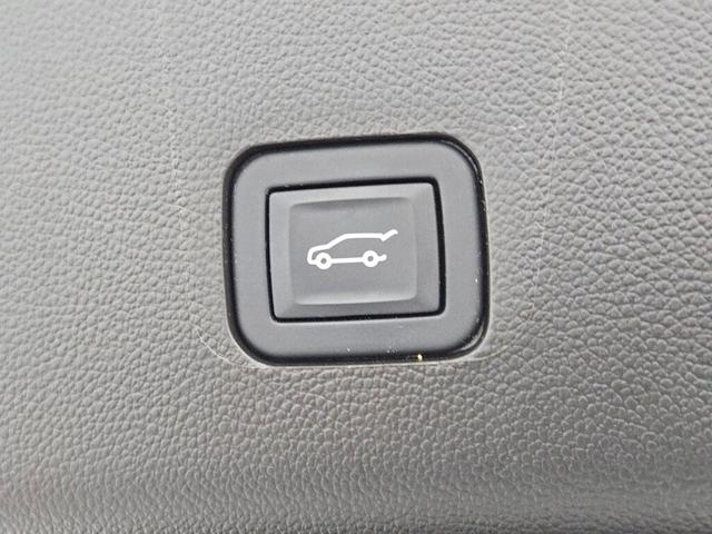 Photo of 2023 Radiant Red Tintcoat Chevrolet Traverse
