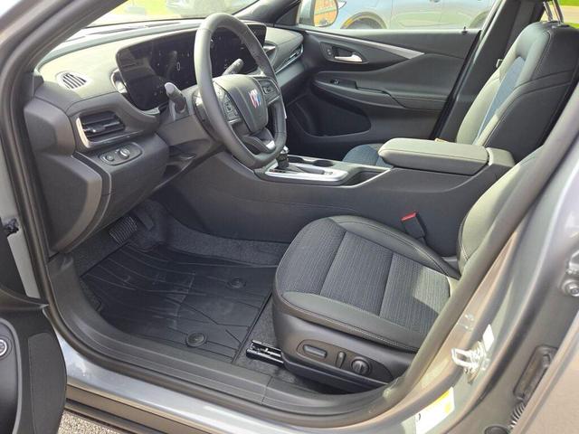Photo of 2025 Moonstone Gray Metallic Buick Envista