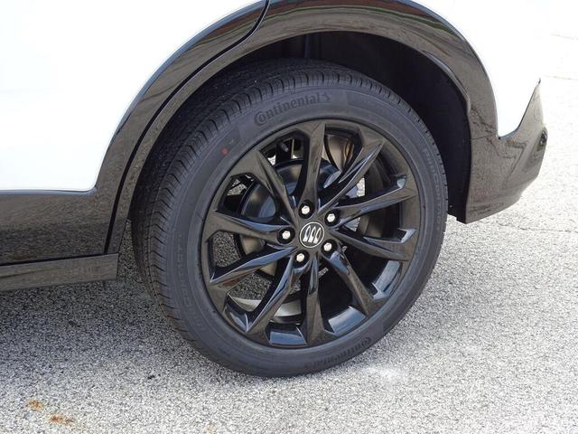 Photo of 2025 Summit White Buick Encore GX