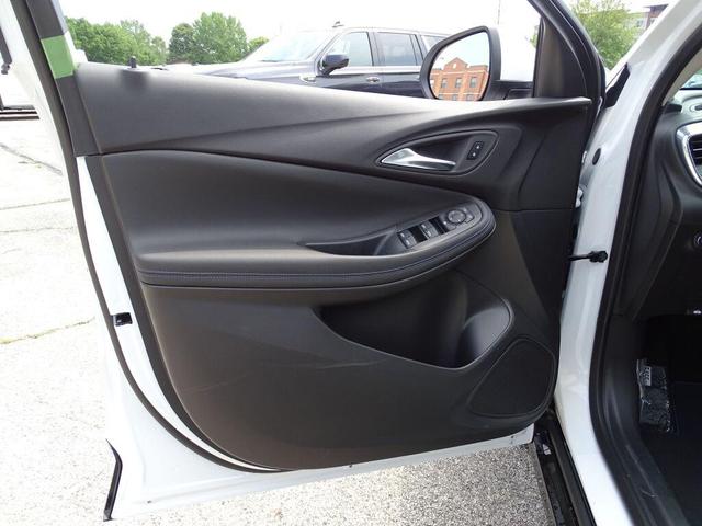 Photo of 2025 Summit White Buick Encore GX