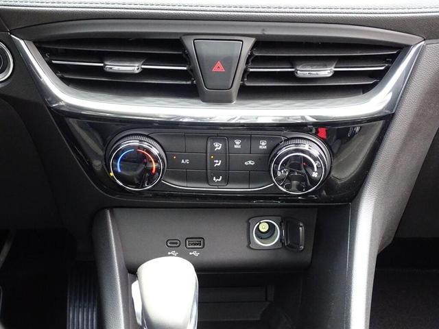 Photo of 2025 Summit White Buick Encore GX