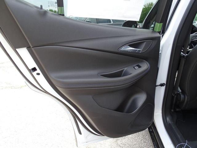 Photo of 2025 Summit White Buick Encore GX